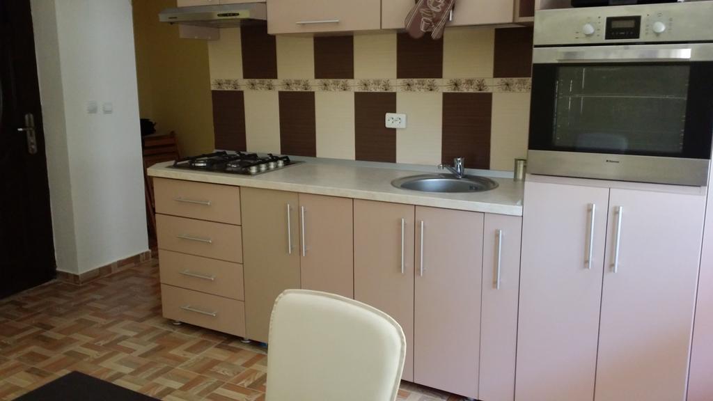 Tina Apartament Apartment Craiova Cameră foto